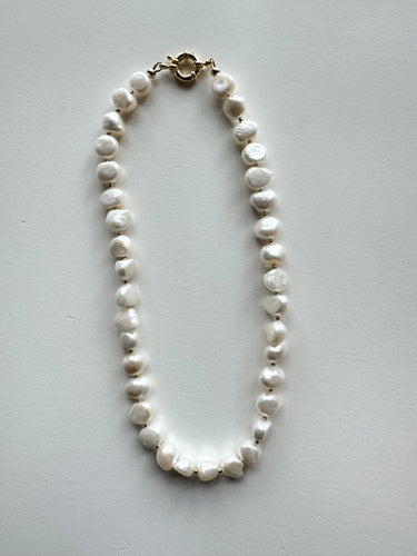 the freshwaster pearl necklace