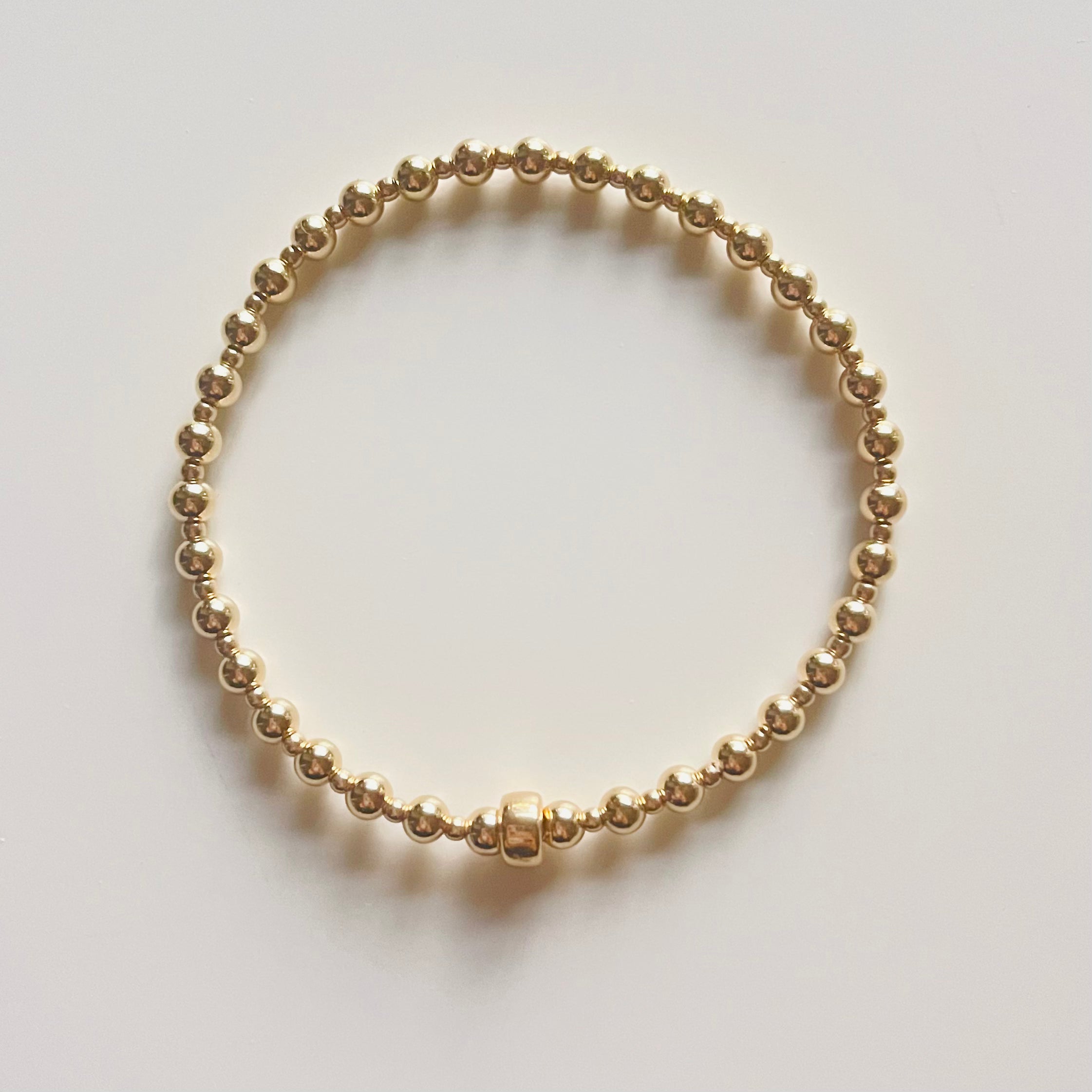 the alternating golden bracelet